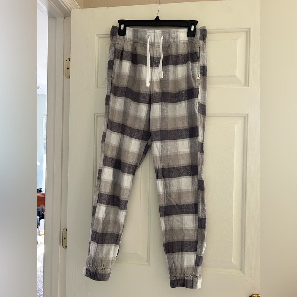 Hollister Men's PJs in Gray and White Size M
